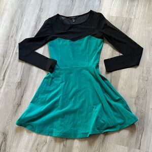 Elegant Black and Green Women's Dress